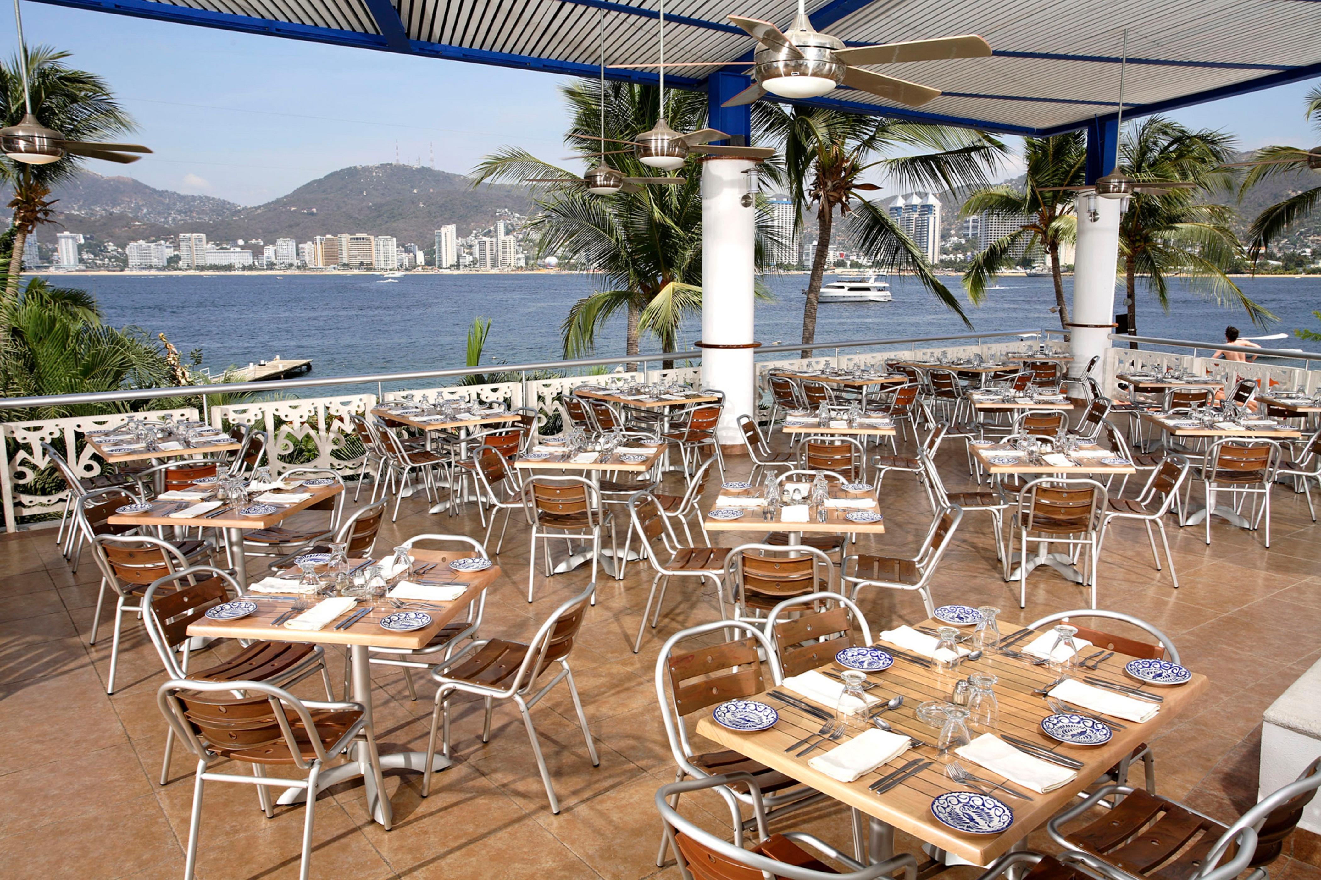 Park Royal Beach Acapulco Restaurant photo